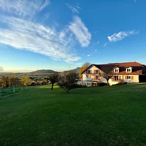 Les Bergeronnettes 3*, Champagneux Frankreich